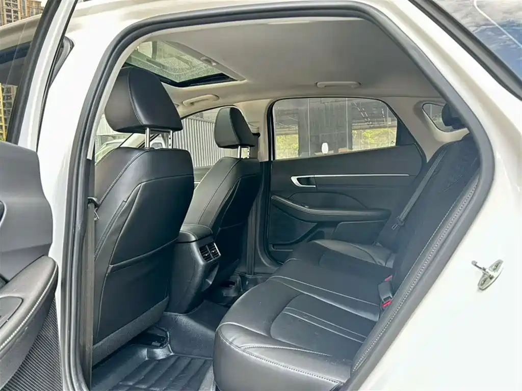 Hyundai Sonata 2020 270TGDi DCT GL Leading Edition фото 14