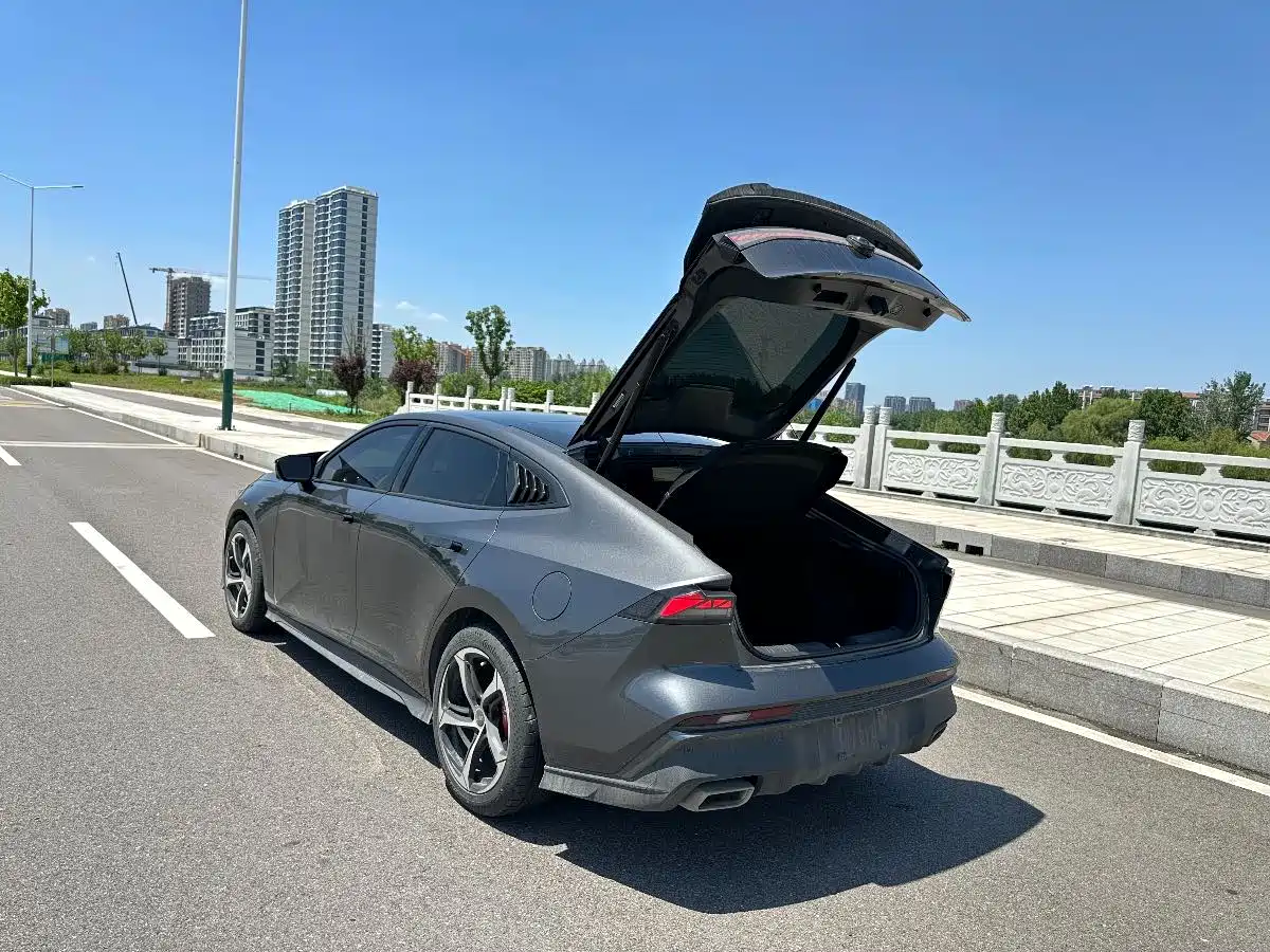 CHANGAN UNI-V