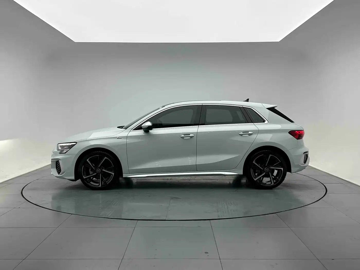 Audi A3 2022 Sportback 35 TFSI Style Sport фото 3
