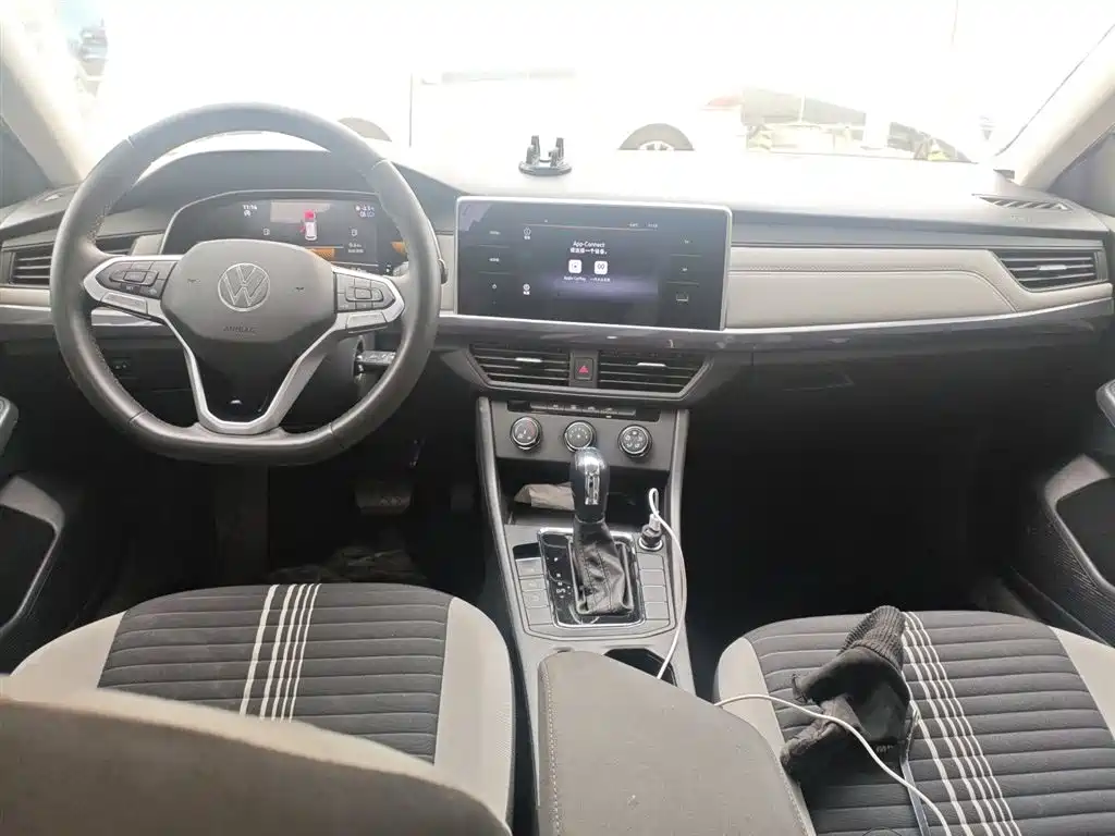 Volkswagen Bora 2024 200TSI DSG Smooth Ride Edition фото 6