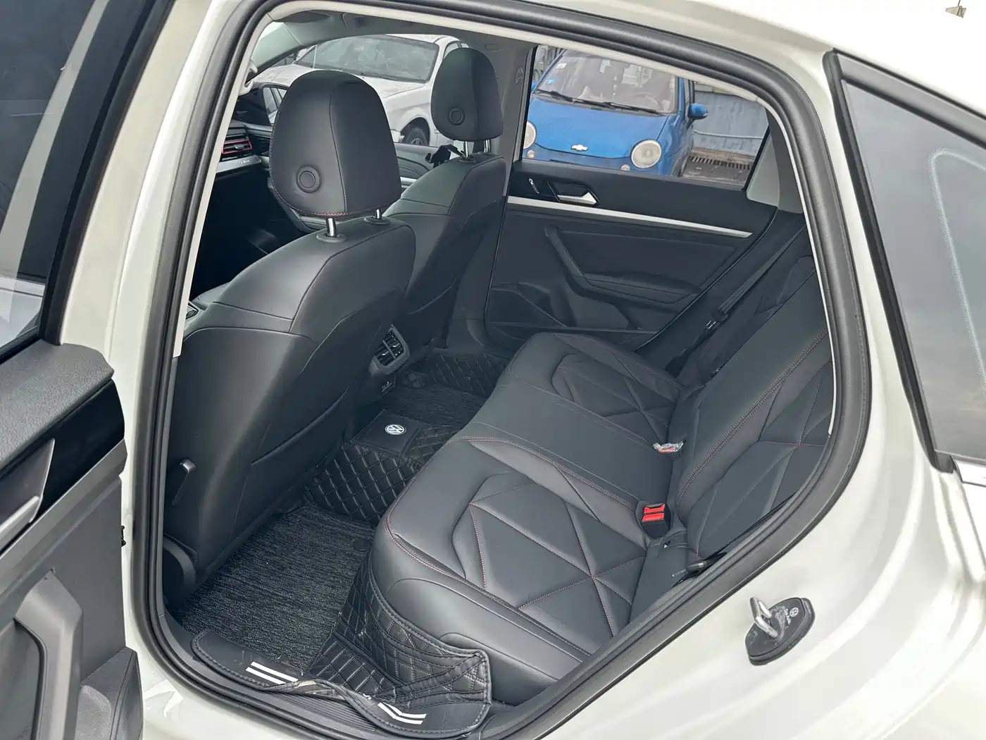 Volkswagen Lavida 2026 300TSI DSG Starlight Leading Edition фото 5