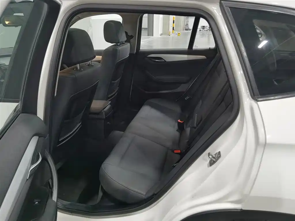BMW X1 2012 2012 sDrive20i Leading Model