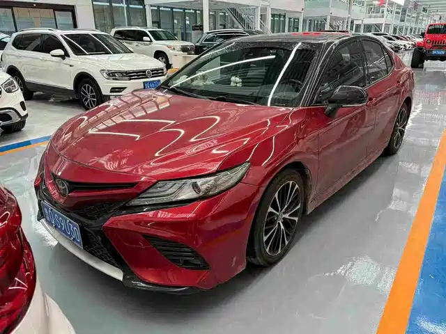 TOYOTA CAMRY