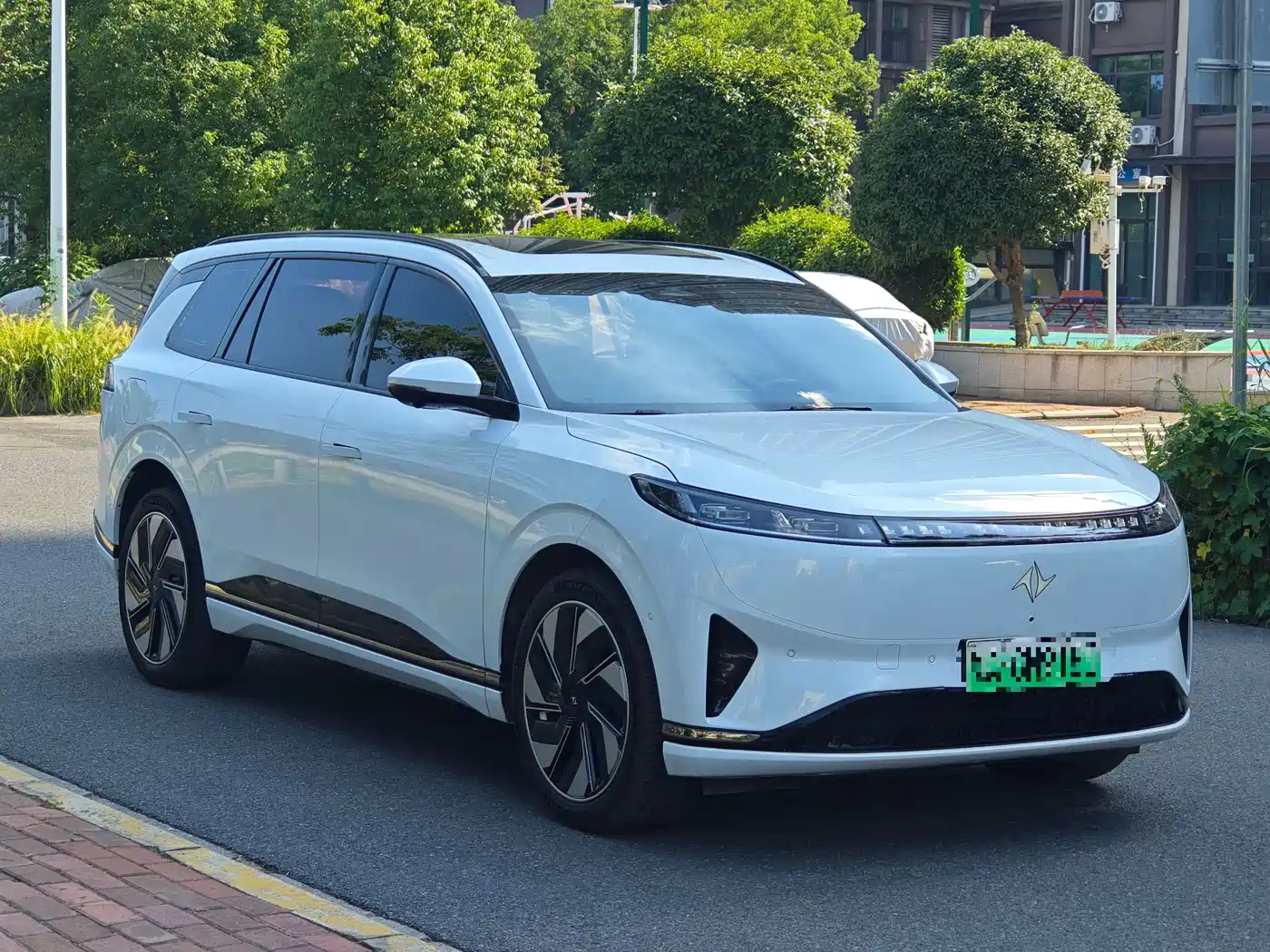 Фото 3 - Dongfeng Yipai eπ008