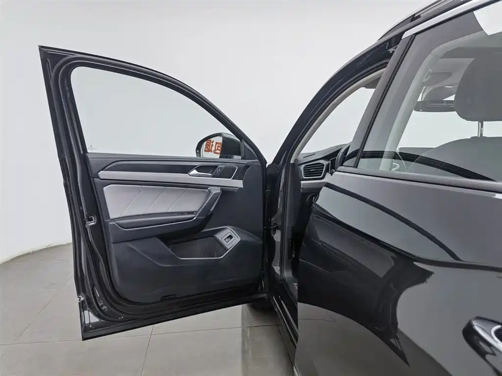 Volkswagen Tayron 2023 330TSI 2WD Luxury Plus Advanced Edition фото 8