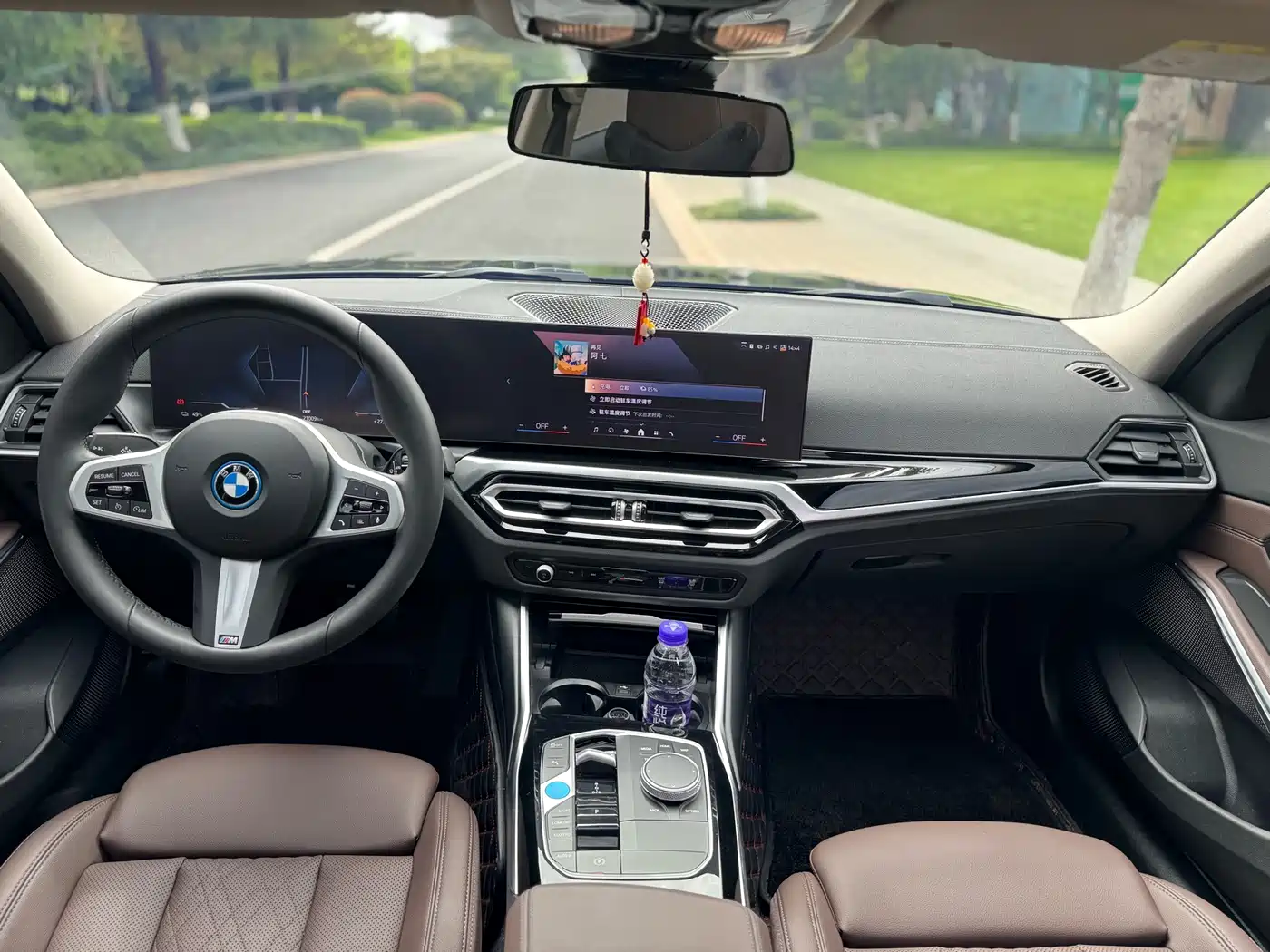 BMW i3 2024 eDrive 35 L фото 14