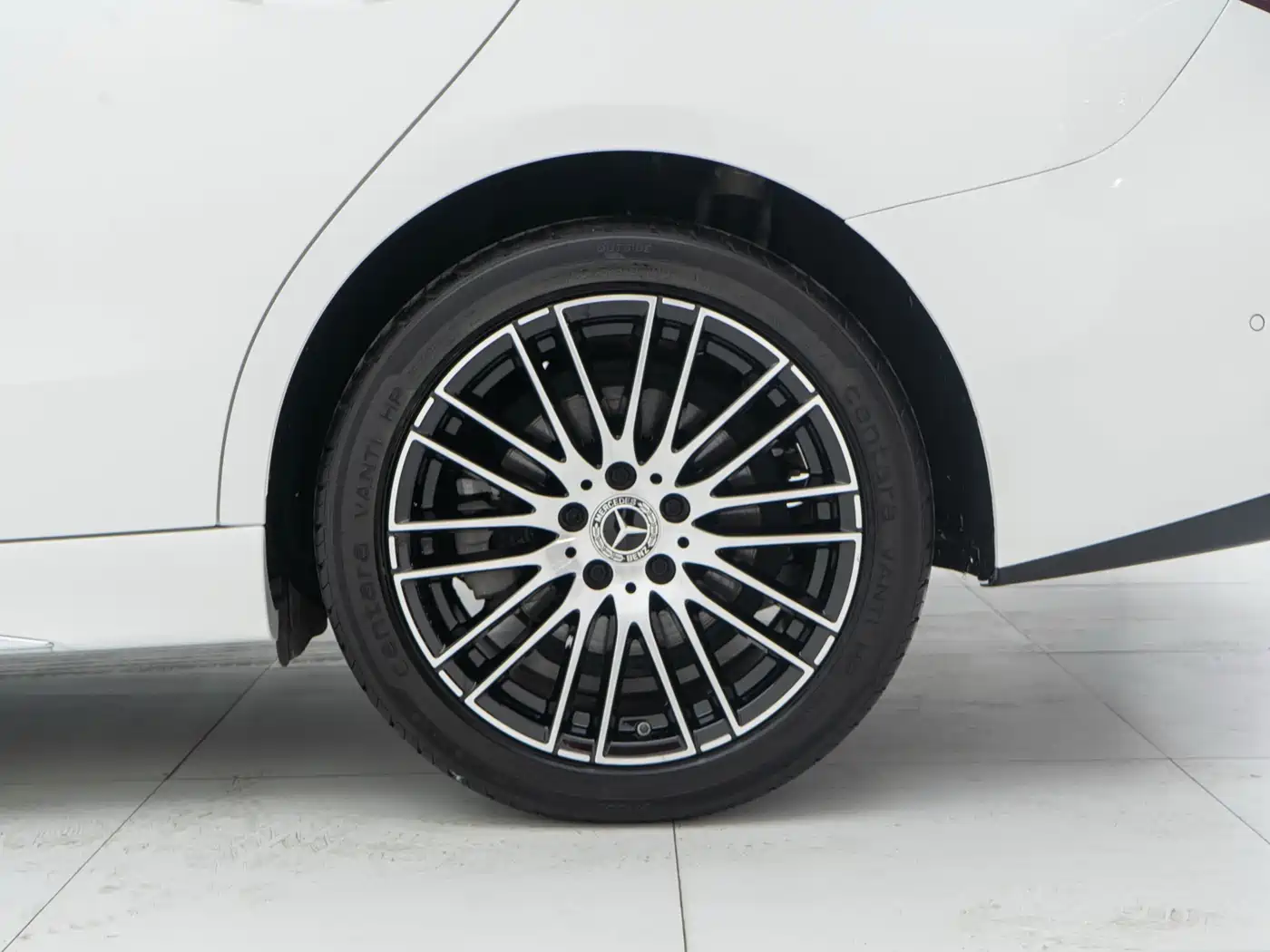 Mercedes-Benz C-Class 2023 C 200 L Sport фото 22