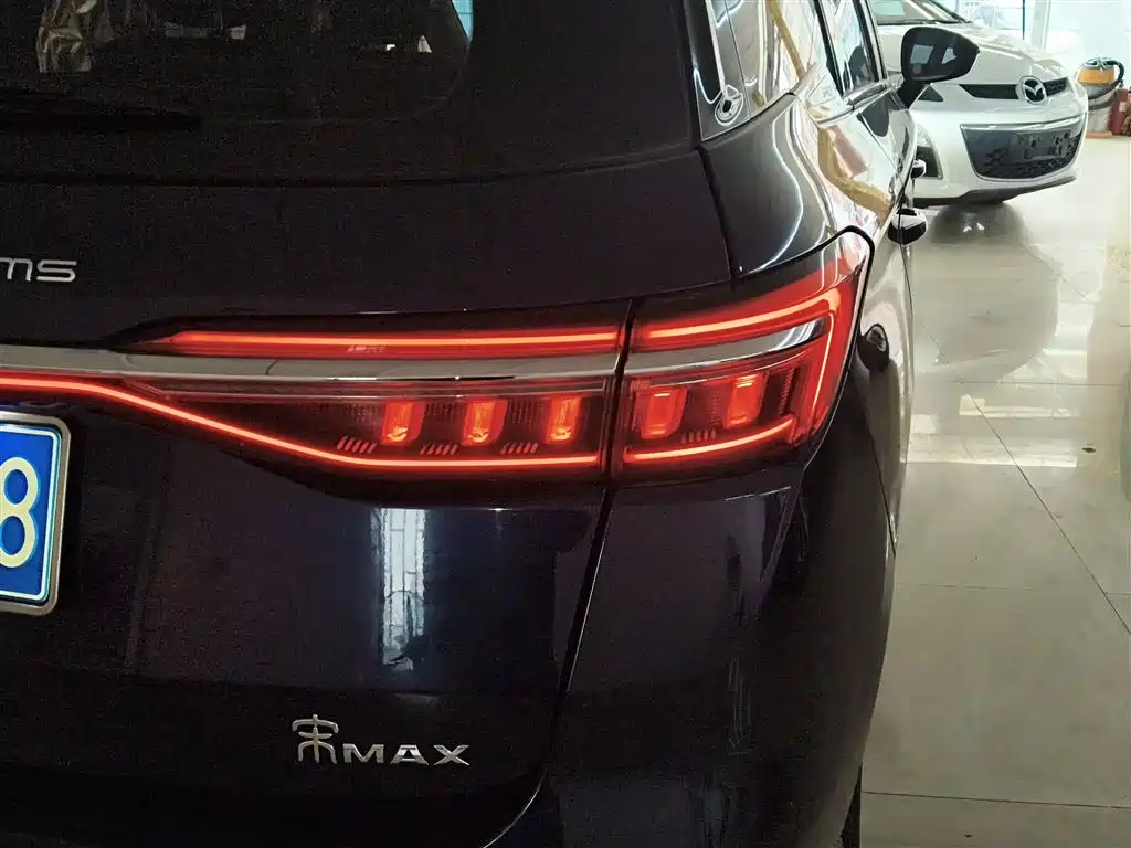 BYD Song MAX 2021 Upgrade 1.5T Automatic Luxury Edition 6-Seater фото 24