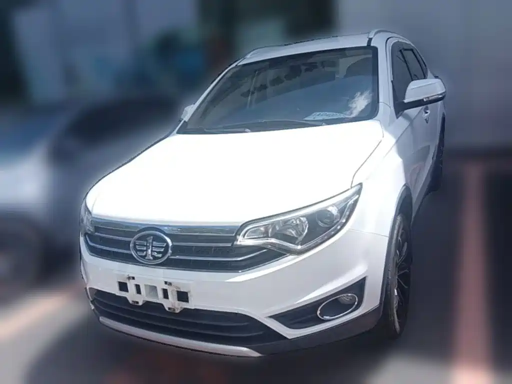 FAW Senya R7 2017 2016 1.6L Manual Luxury