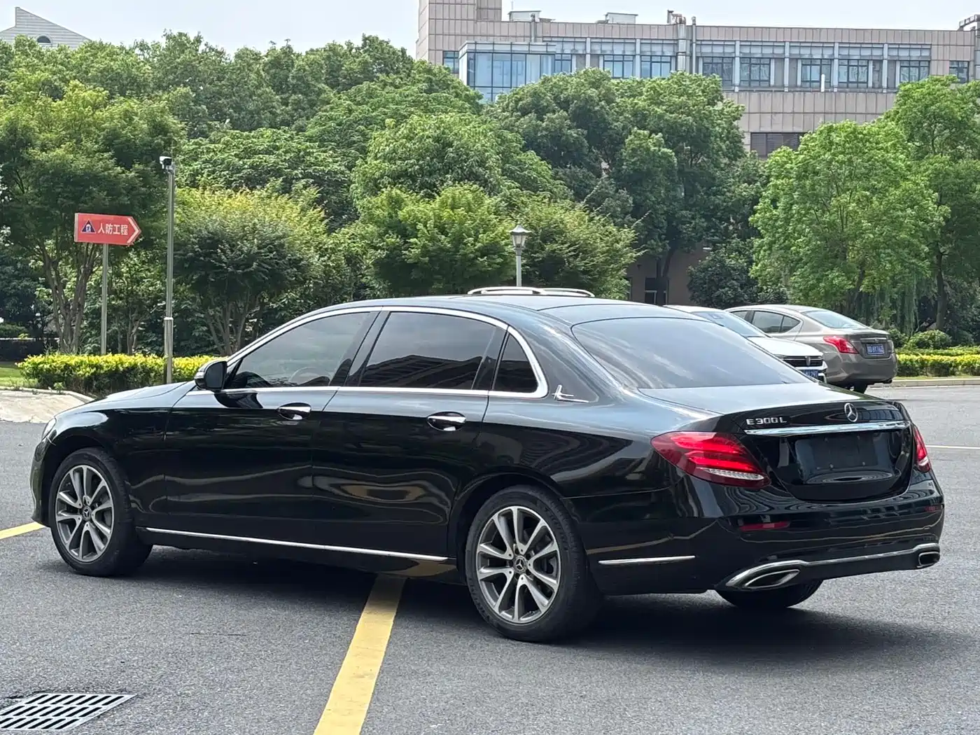 Mercedes-Benz E-Class 2019 Facelift E 300 L Luxury фото 7