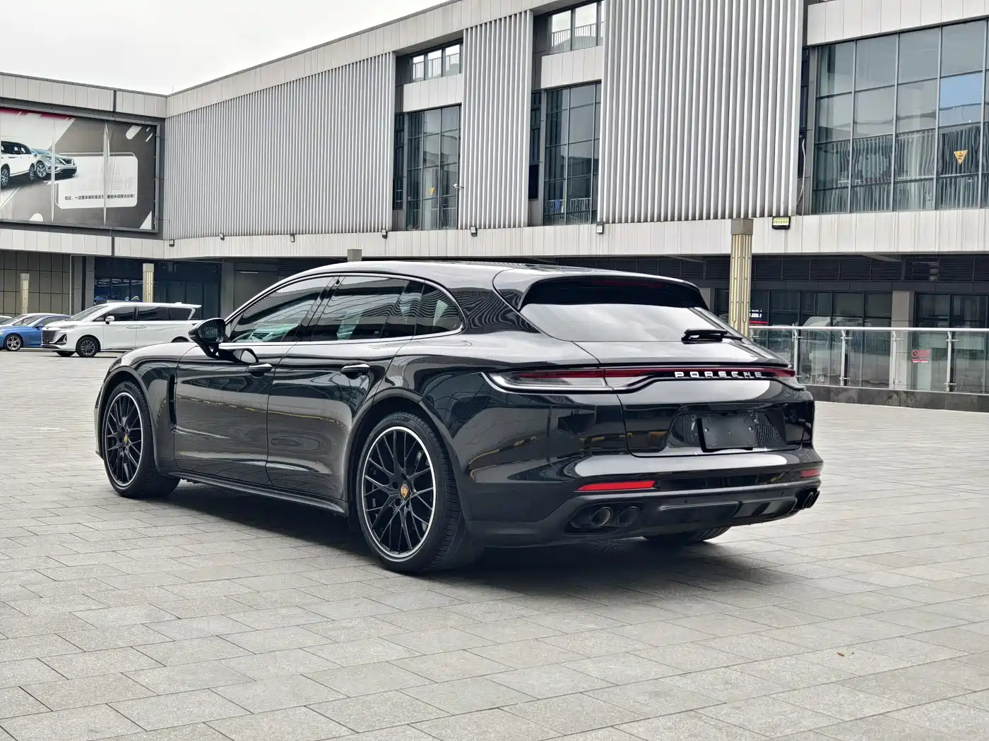 PORSCHE PANAMERA