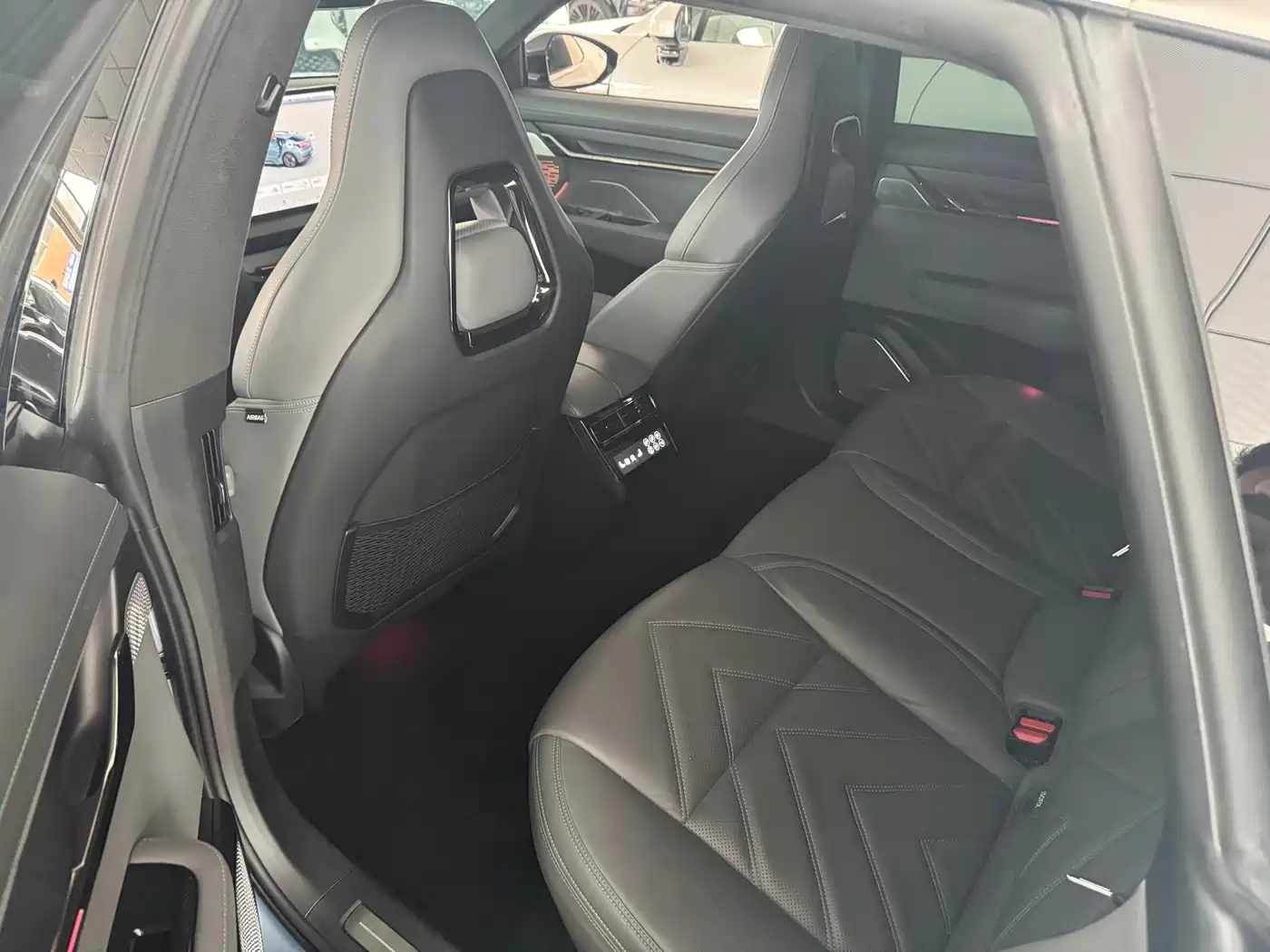 ZEEKR EXTREME KRYPTON 001