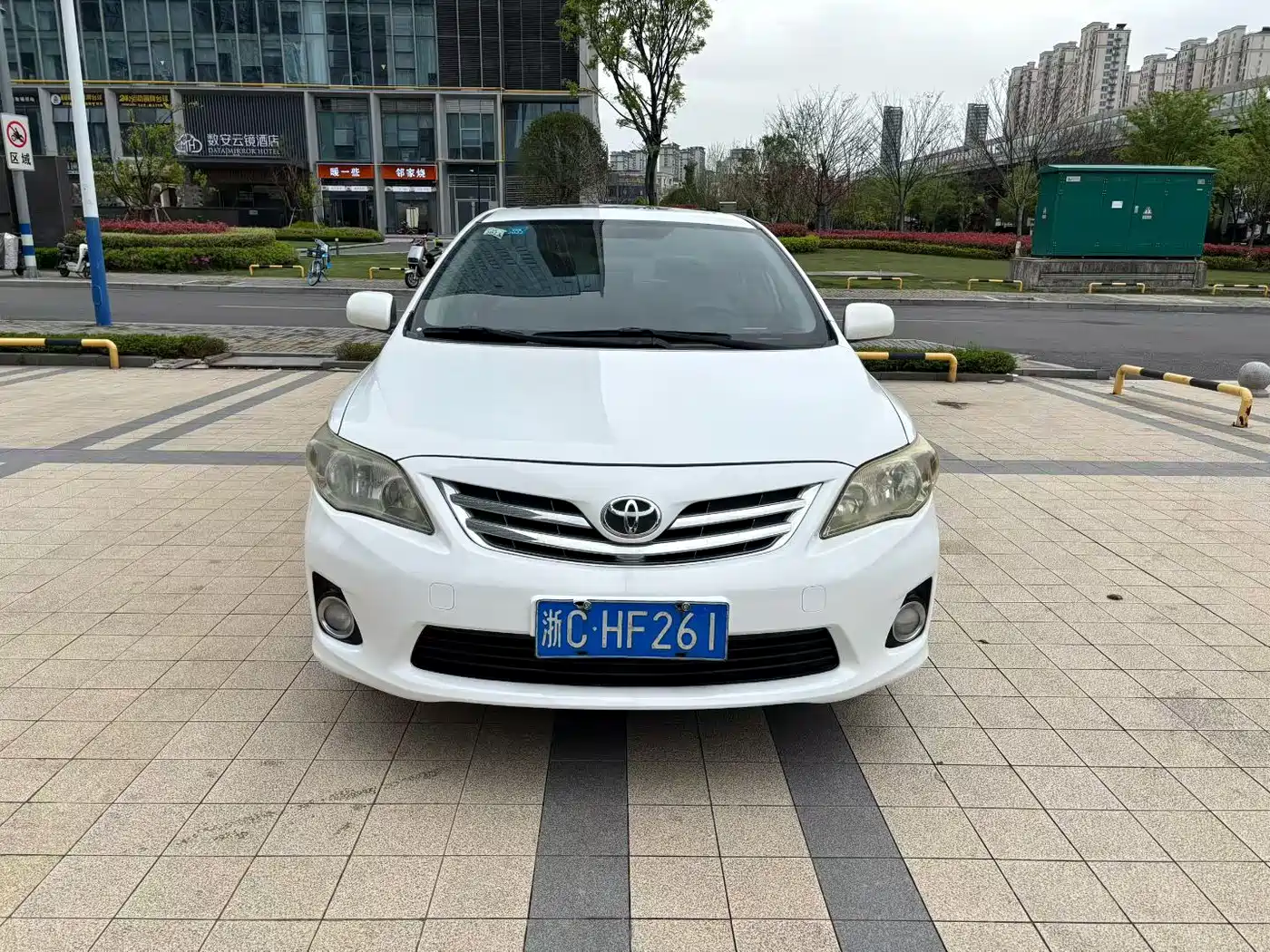 Toyota Corolla 2011 Model 1.6L Automatic GL Sunroof фото 2