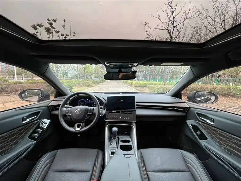 Toyota Avalon 2024 2.0L Luxury Edition фото 13