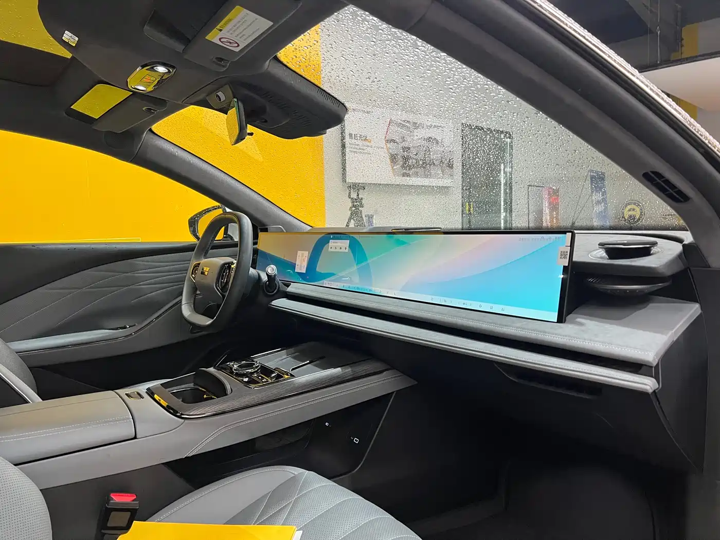 Geely Galaxy Galaxy E8 2025 700km Long Voyage Smart Drive Edition фото 15