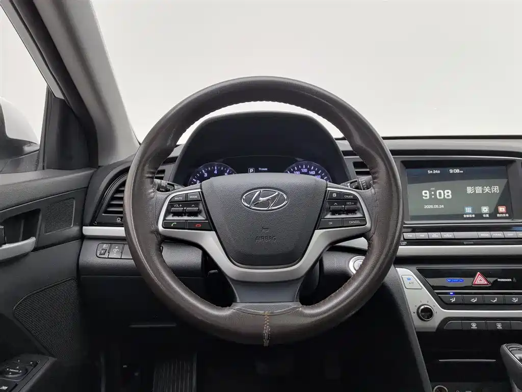Hyundai Elantra 2018 1.6L Automatic 15th Anniversary Special Edition фото 11