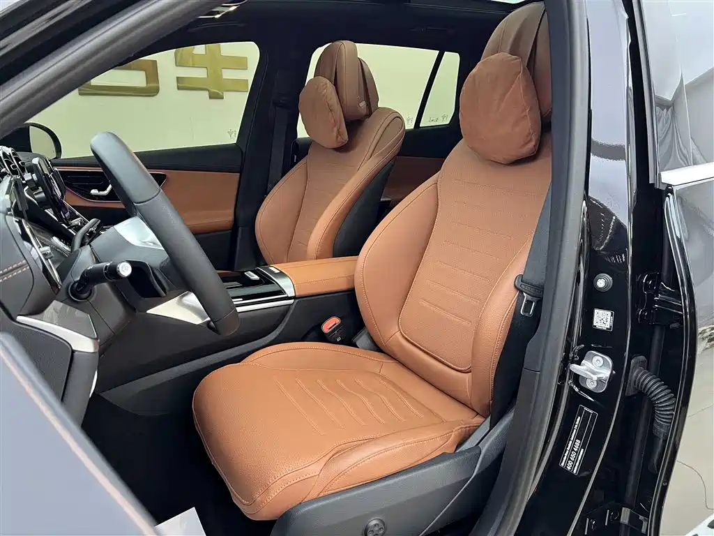 Mercedes-Benz GLC 2023 GLC 260 L 4MATIC Dynamic 7-Seater фото 10