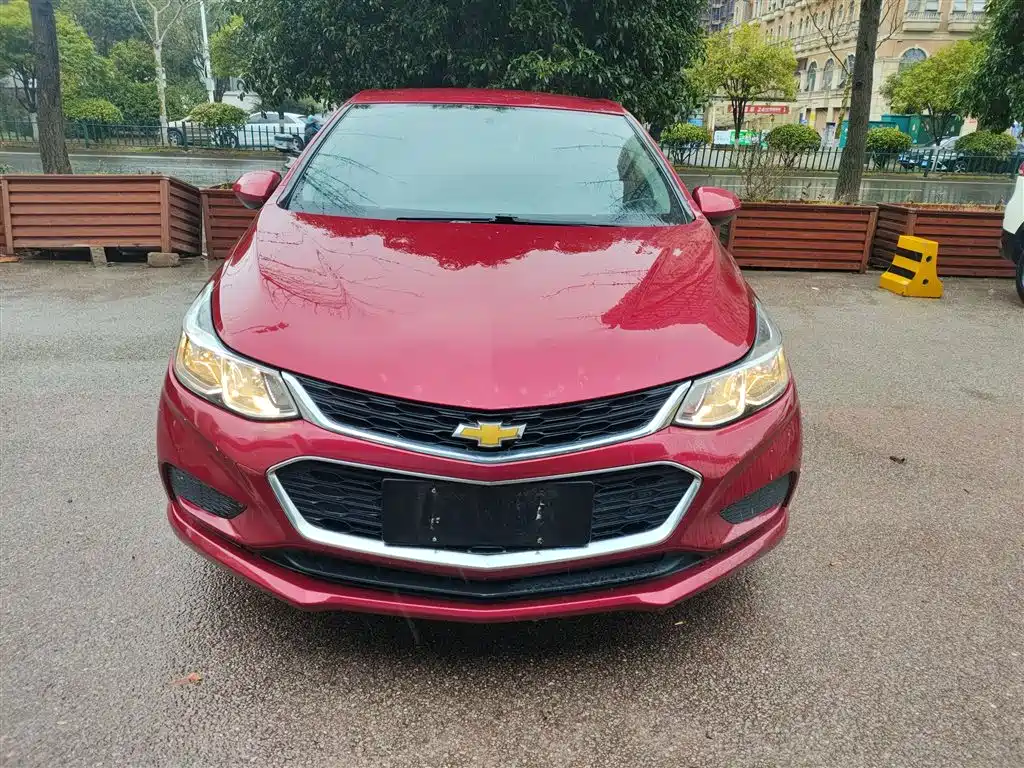 Chevrolet Cruze 2017 1.5L Manual Pioneer фото 3
