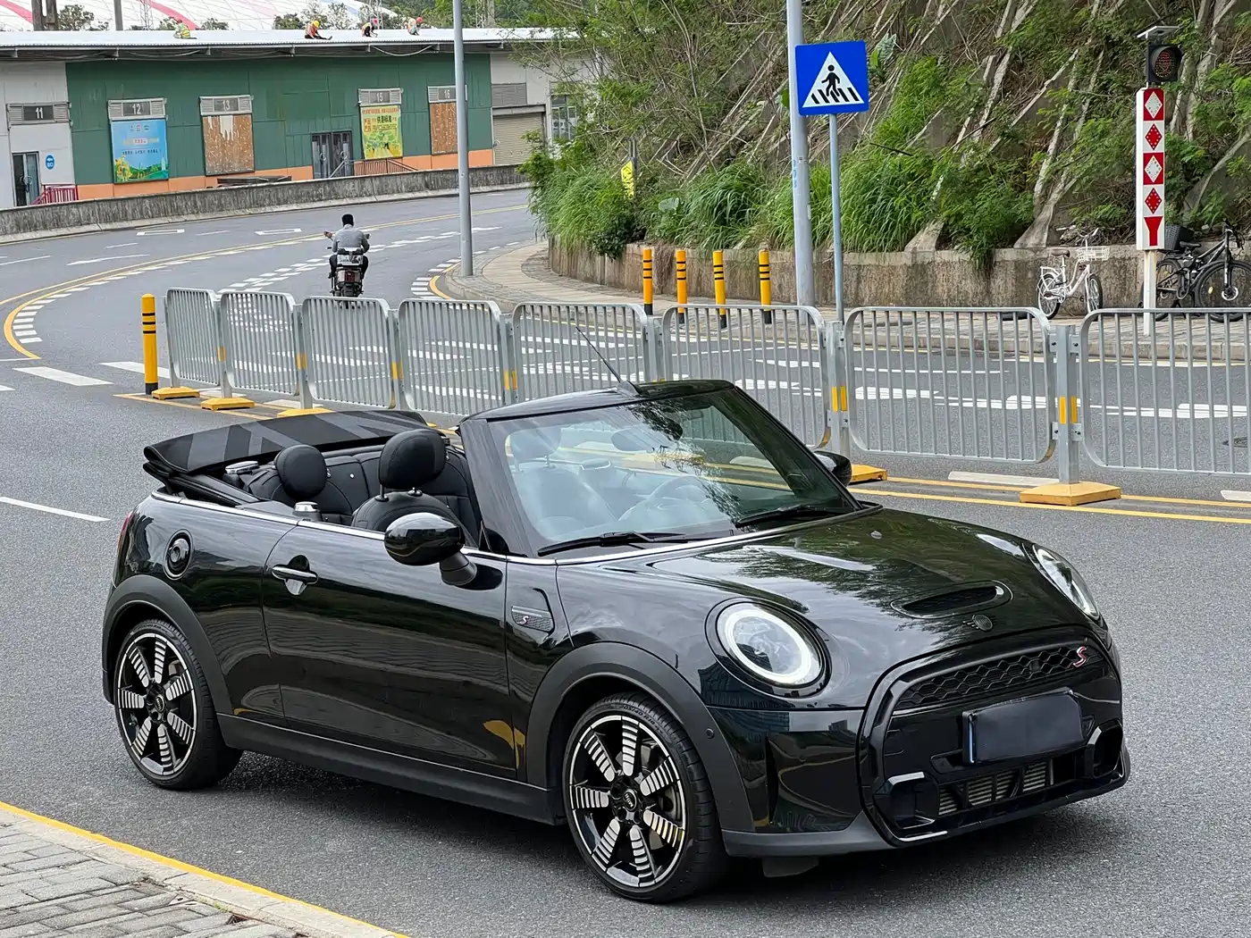 MINI 2023 Facelift 2.0T COOPER S CABRIO Artist фото 7