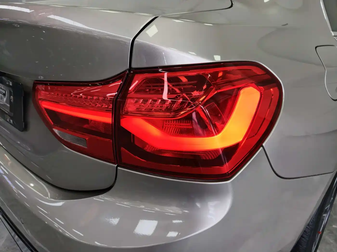 BMW 1 Series 2018 118i Sport Edition фото 18