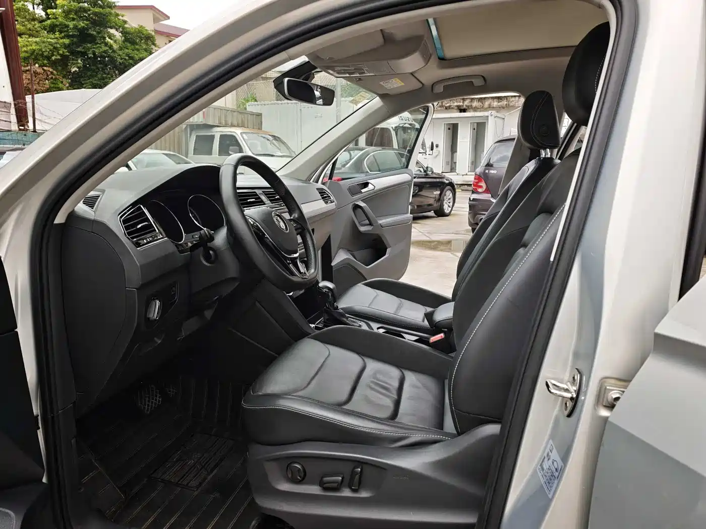 Volkswagen Tiguan L 2018 330TSI Automatic 2WD Flagship Edition фото 4