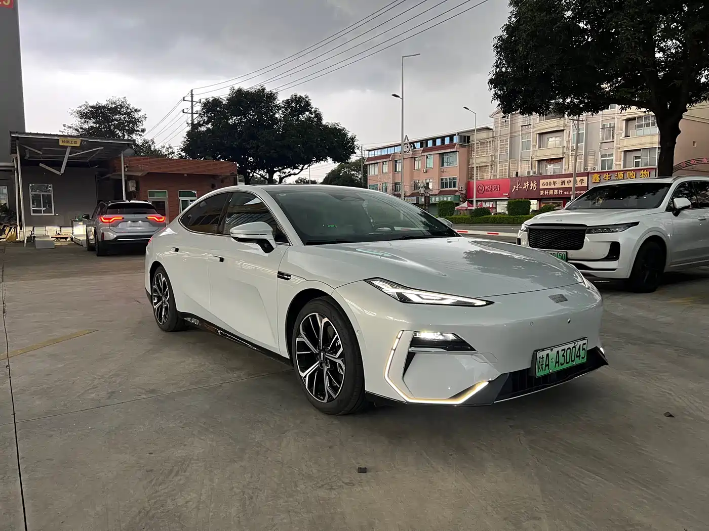 Geely Galaxy Galaxy E8 2025 700km Long Voyage Smart Drive Edition