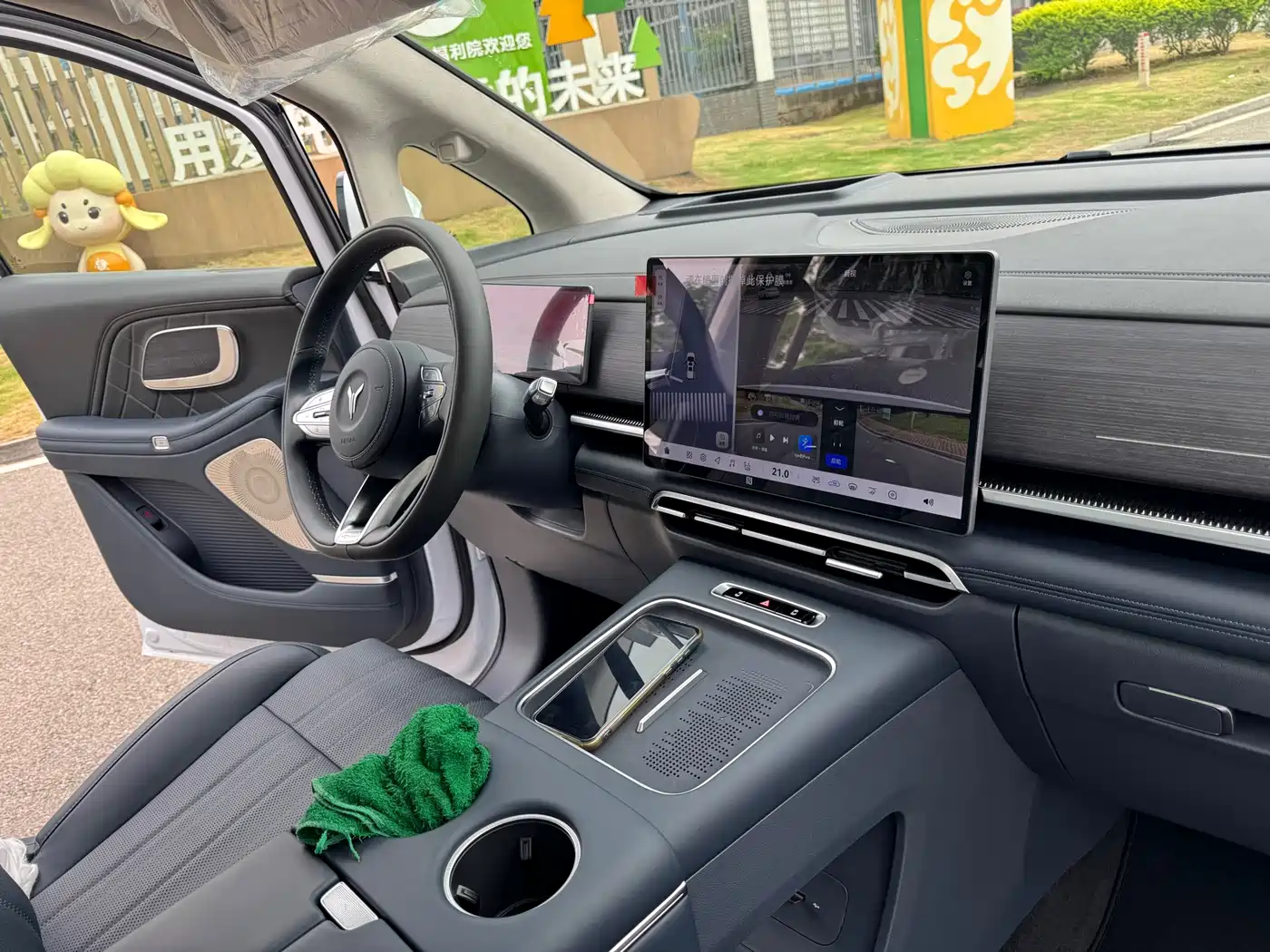 Voyah Auto Voyah Dreamer 2025 Model PHEV Basic Version фото 8