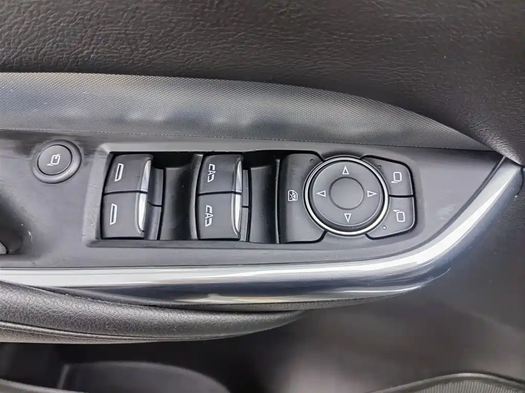 Cadillac XT4 2020 28T FWD Leading Trim фото 9