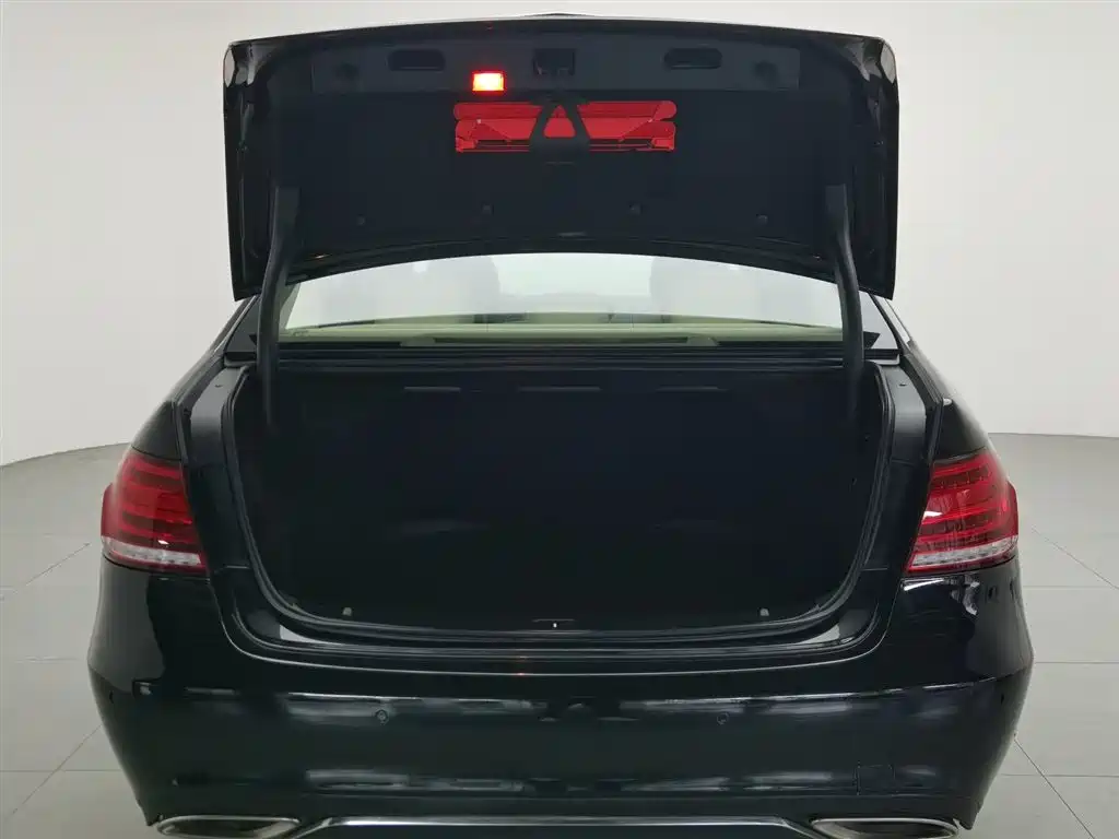 Mercedes-Benz E-Class 2015 E 200 L фото 16