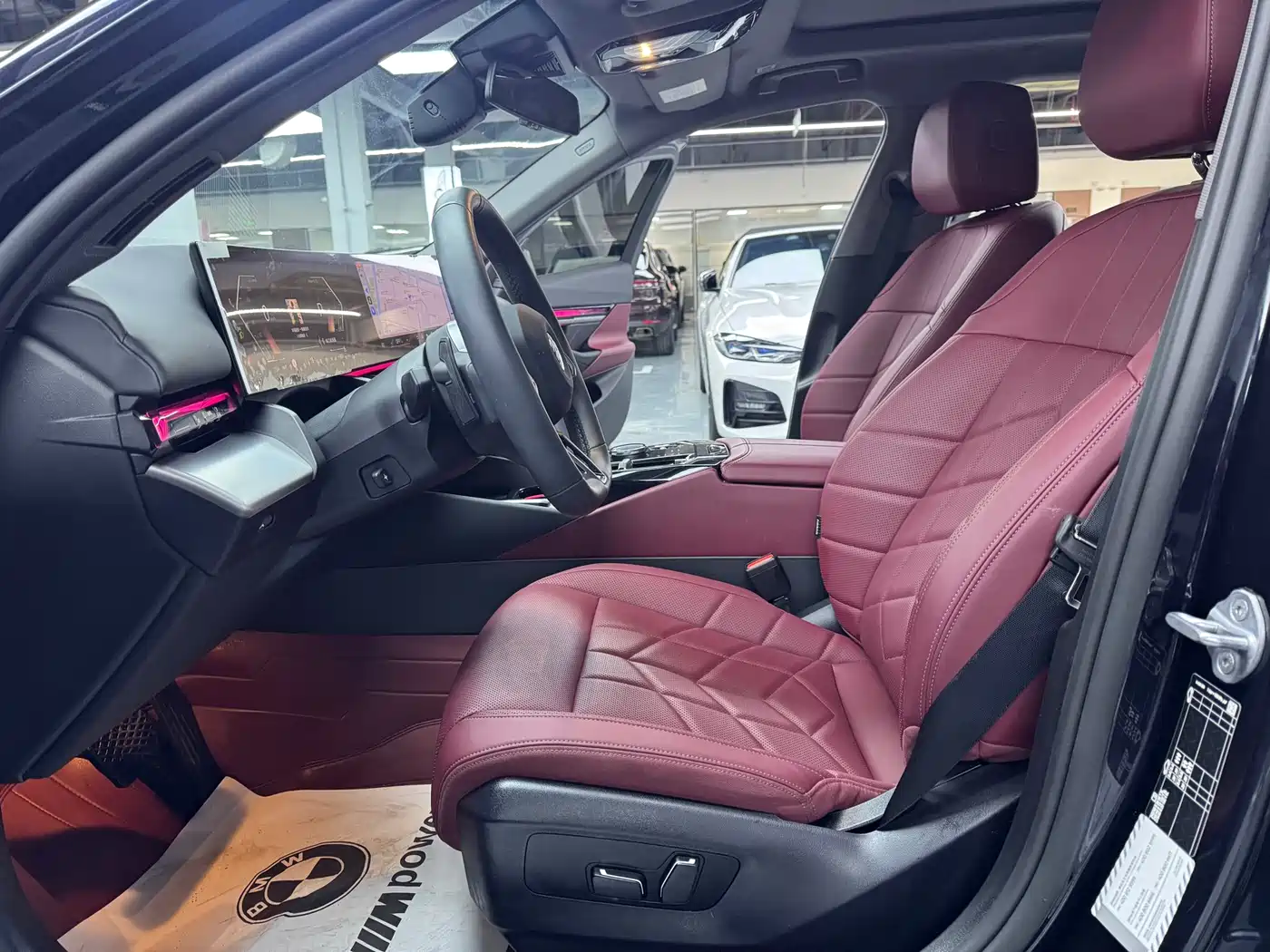 BMW 5 Series 2025 525Li M Sport Package фото 4