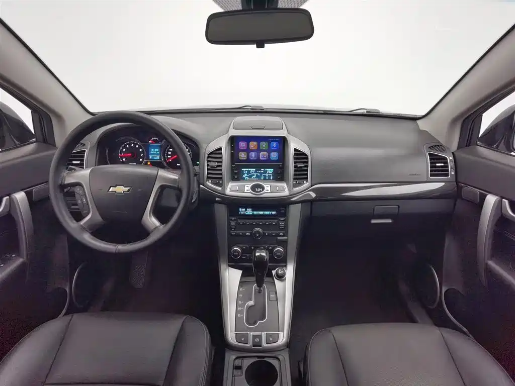 Chevrolet Captiva 2017 2.4L 2WD Luxury Edition 7-Seater фото 5