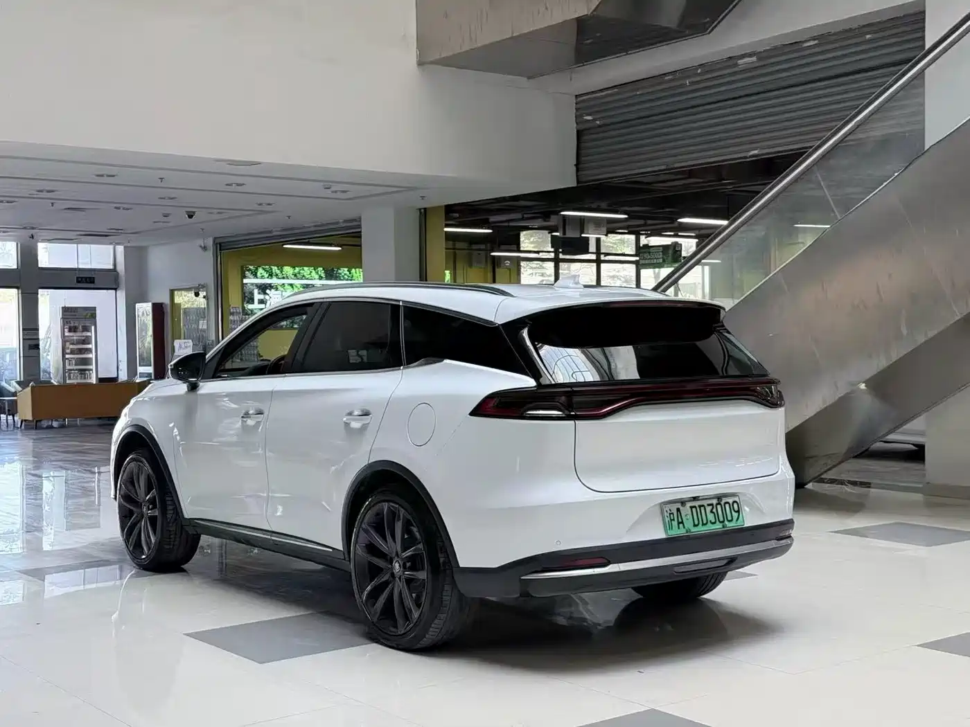 BYD Tang New Energy 2019 EV600D 4WD Smart Connect Genesis Edition фото 7