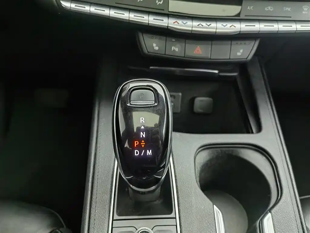 Cadillac XT4 2020 28T FWD Leading Trim фото 13