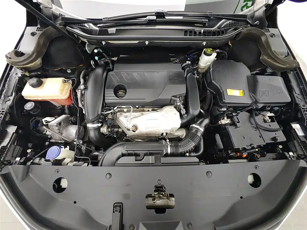 Citroën C6 2021 400THP Comfort Version фото 6