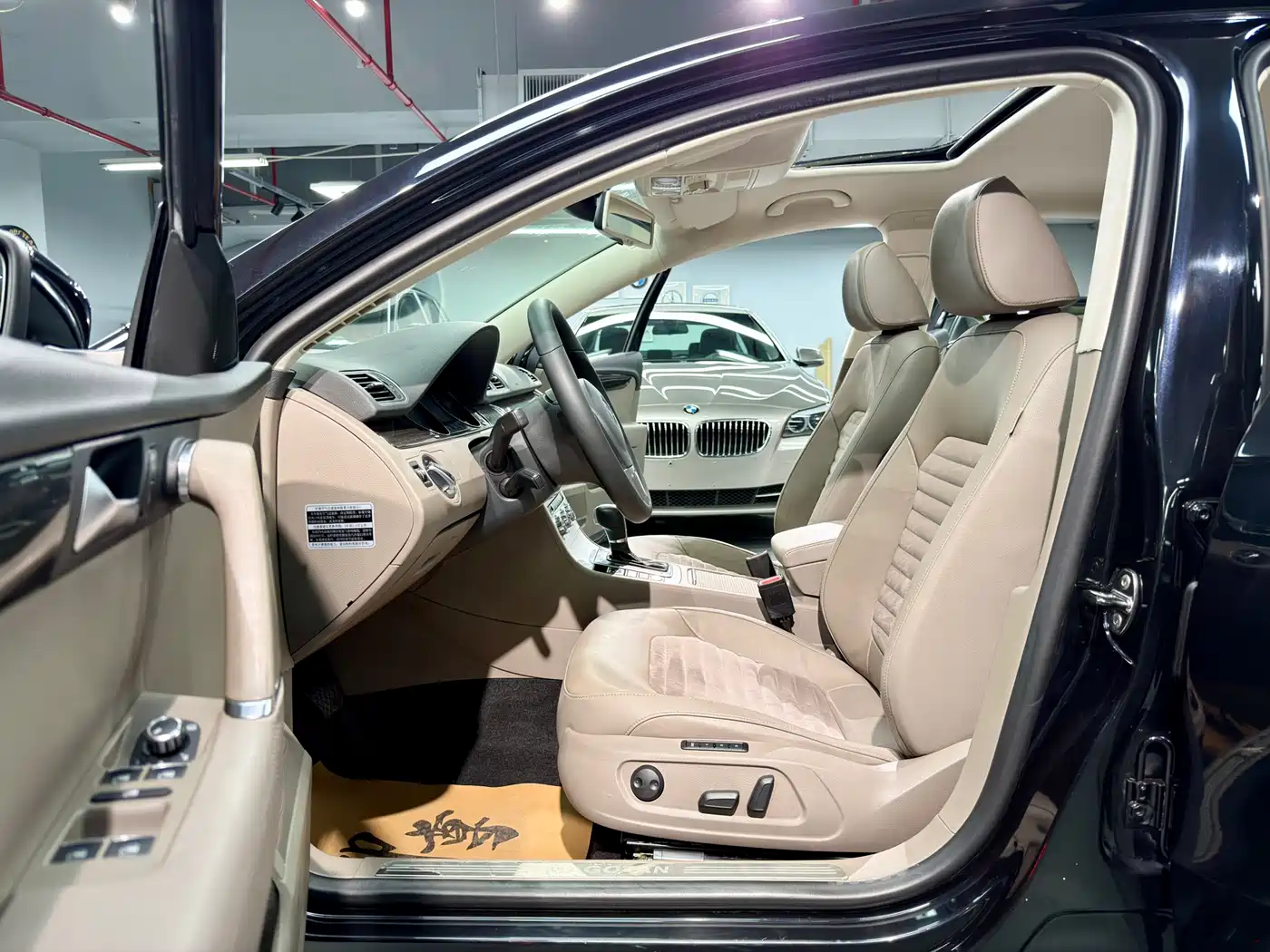 Volkswagen Magotan 2012 Facelift 1.8TSI Premium фото 8