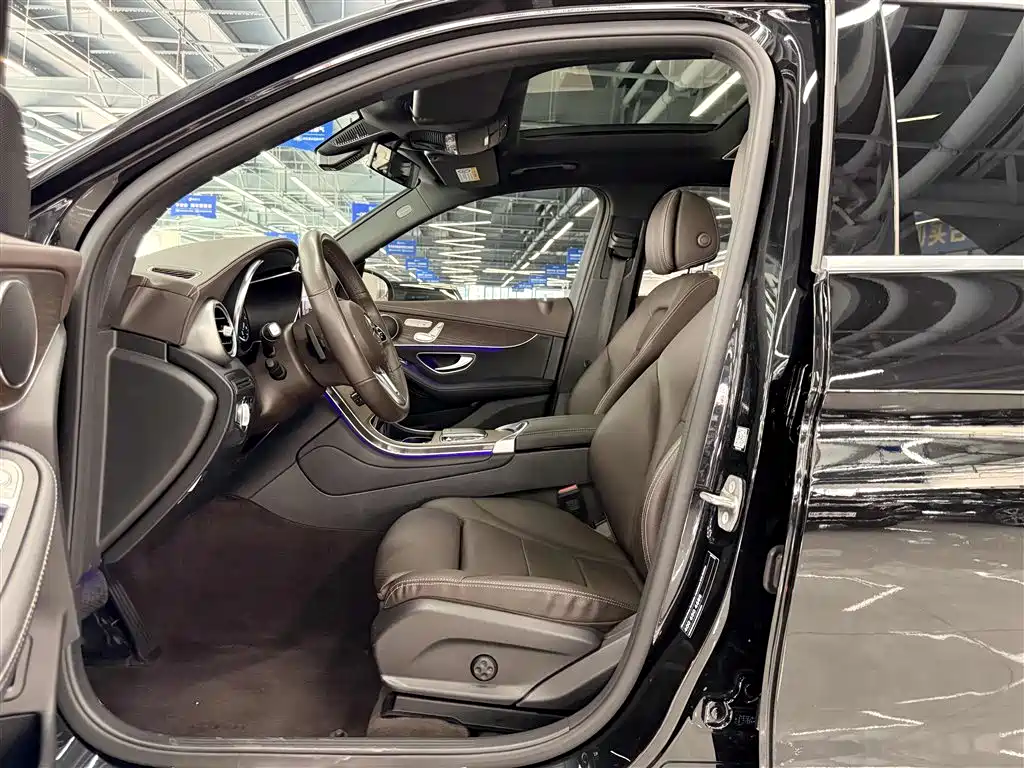 Mercedes-Benz GLC 2022 Facelift II GLC 260 L 4MATIC Luxury фото 4