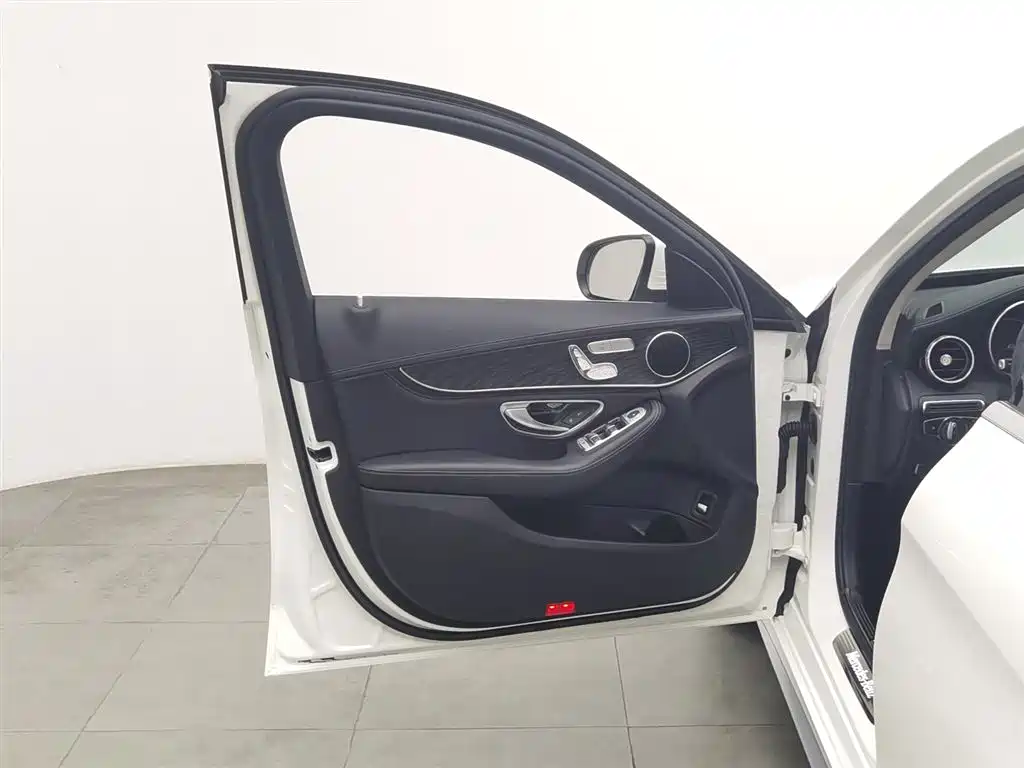 Mercedes-Benz C-Class 2019 C 260 L Sport фото 8