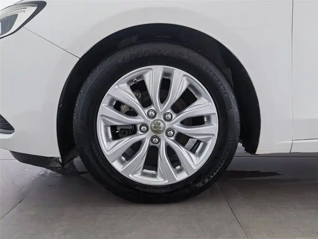 Buick Excelle 2018 15T Dual Clutch Elite (China V) фото 17