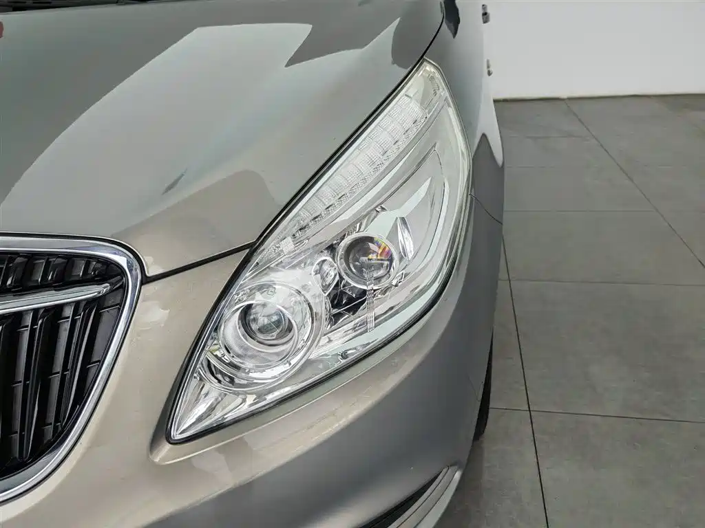 Buick GL8 2018 28T Comfort China VI фото 7
