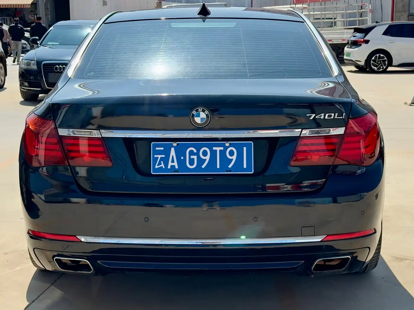 BMW 7 Series 2013 Model 740Li Leading фото 9