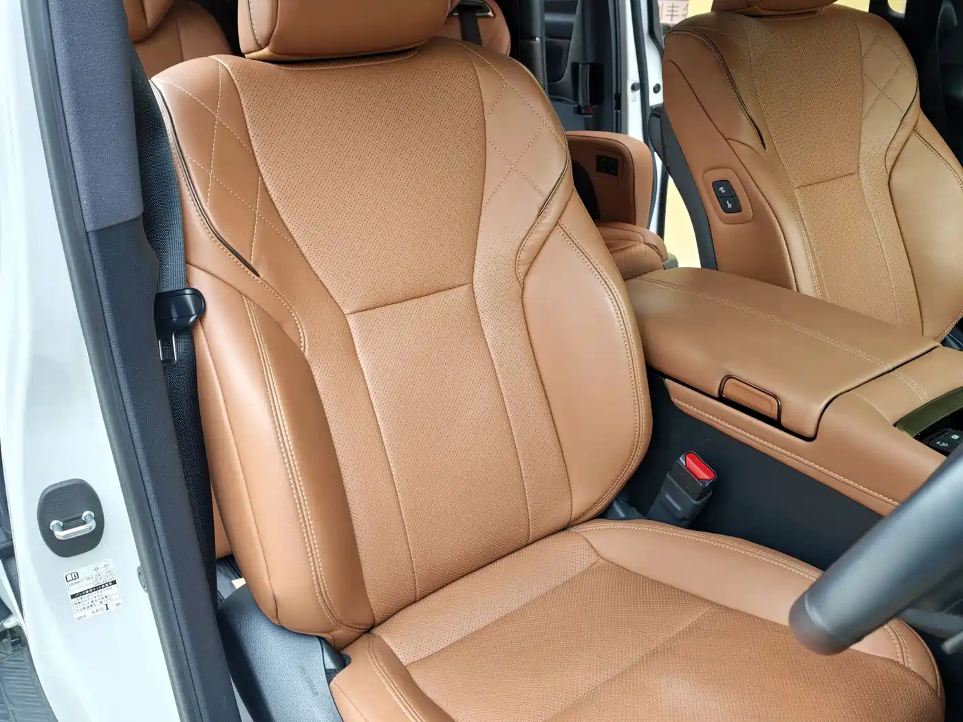 Toyota Vellfire 2025 Crown Hybrid 2.5L Ink Gold Executive Edition фото 11