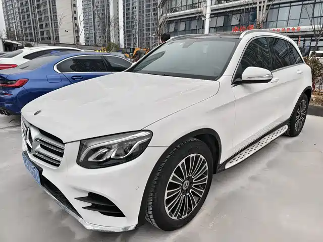 MERCEDES-BENZ GLC