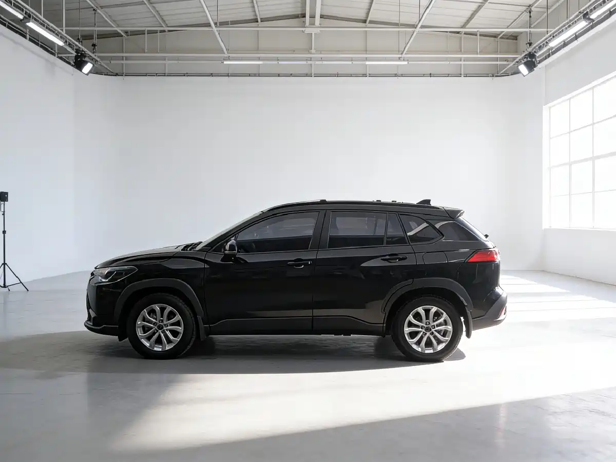 Toyota Frontlander 2023 2.0L CVT Leading Edition фото 5