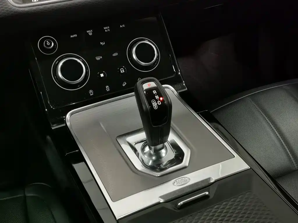 Land Rover Range Rover Evoque 2020 249PS Youth Edition фото 13