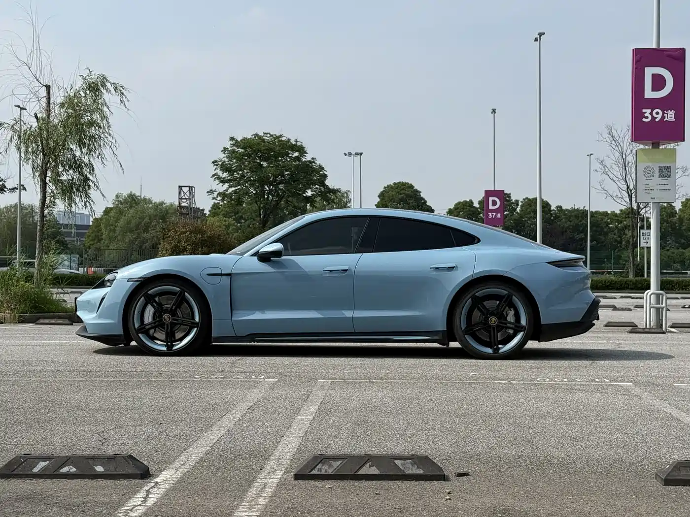 Porsche Taycan 2022 Facelift Taycan фото 6