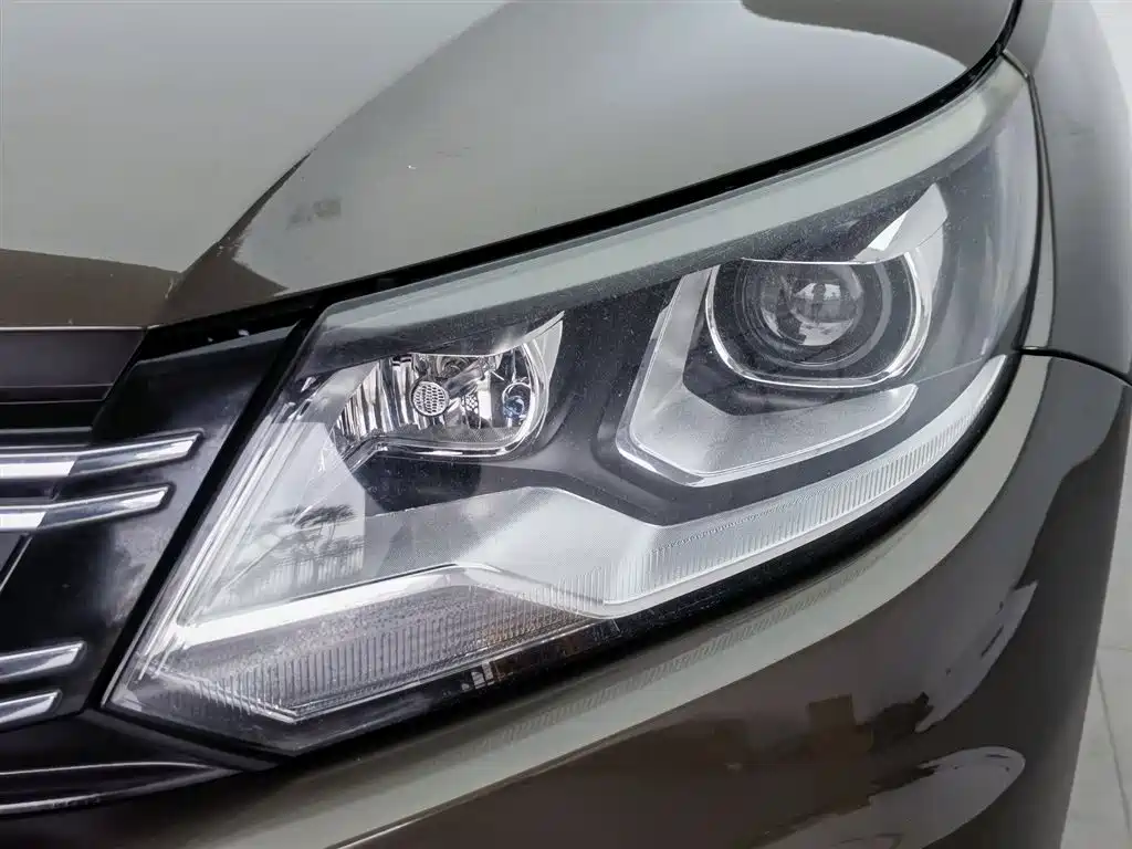 Volkswagen Tiguan 2015 1.8TSI Automatic 4WD Comfortline фото 7