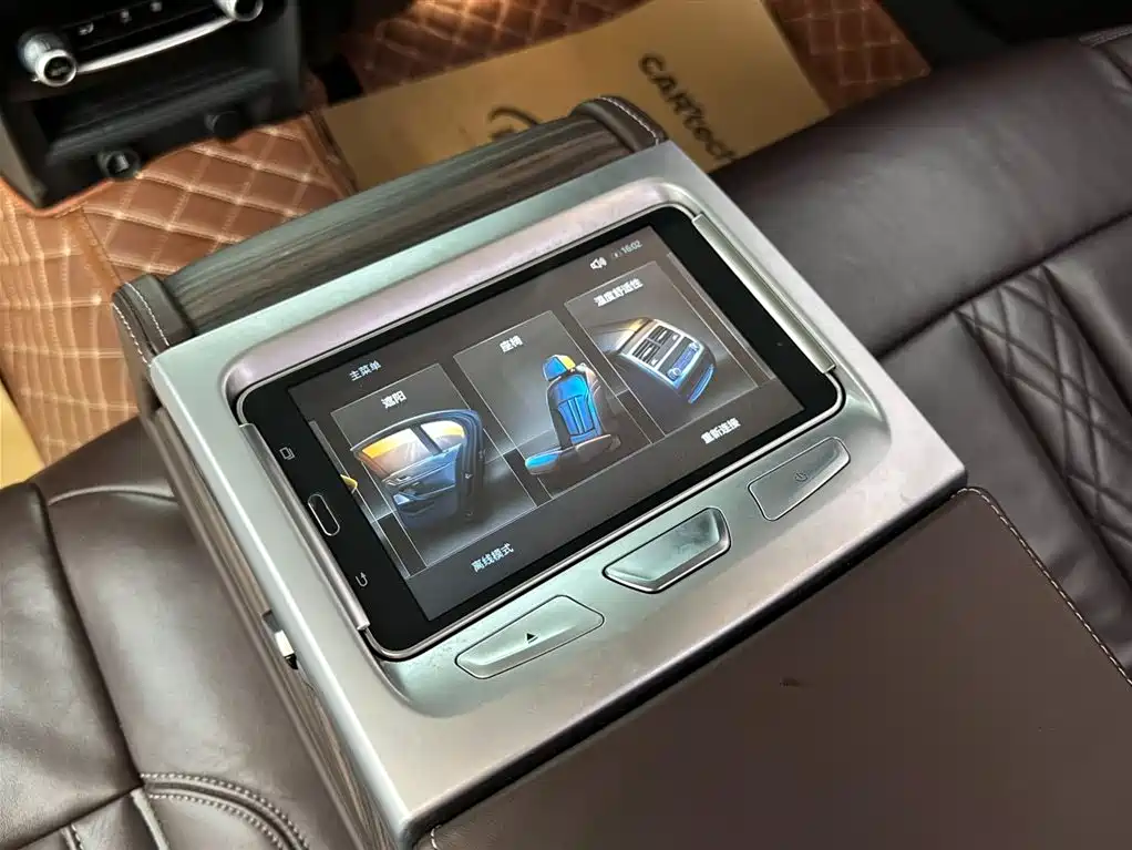 BMW 5 Series 2018 530Li Exclusive Luxury Package фото 17