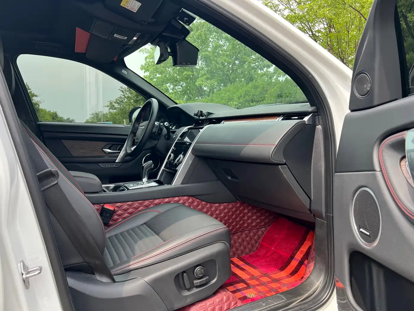 Land Rover Discovery Sport 2021 249PS R-Dynamic HSE Luxury Custom Edition фото 15
