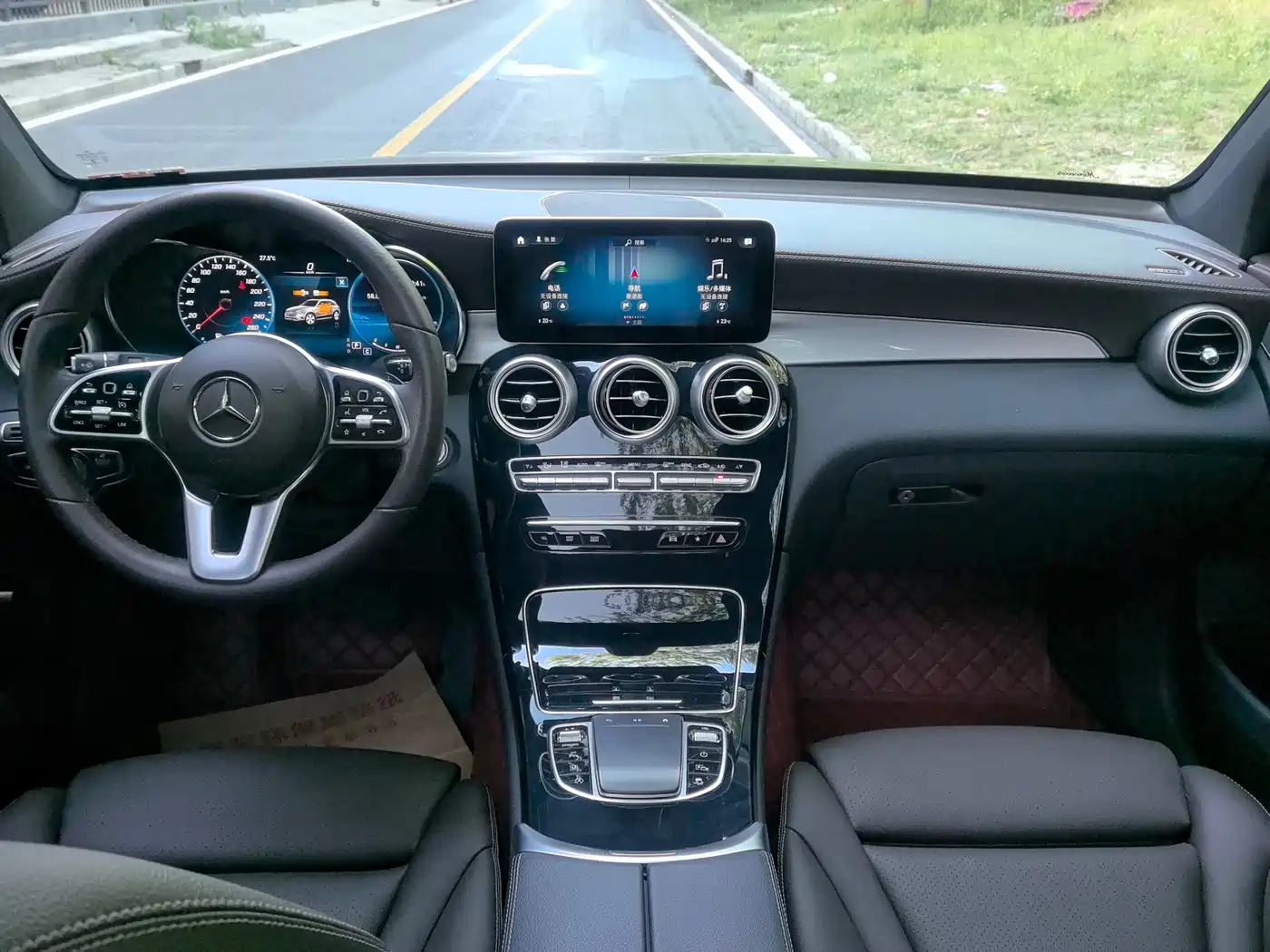 Mercedes-Benz GLC 2022 Facelift III GLC 260 L 4MATIC Dynamic фото 6
