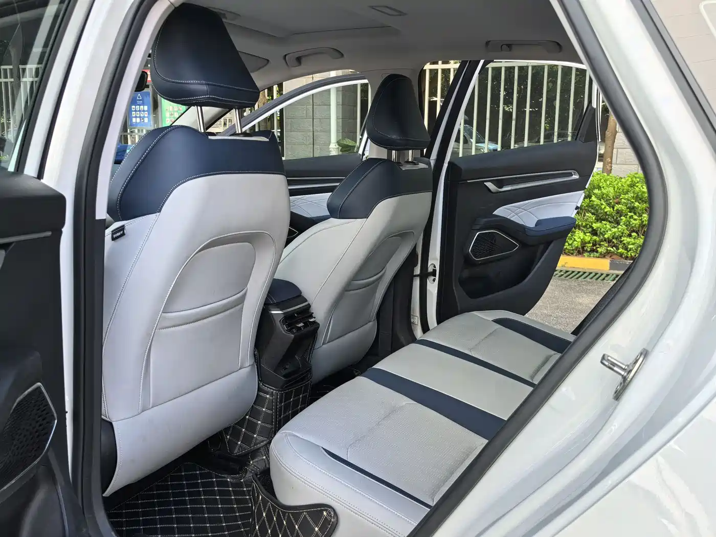 GEELY AUTOMOBILE EMGRAND